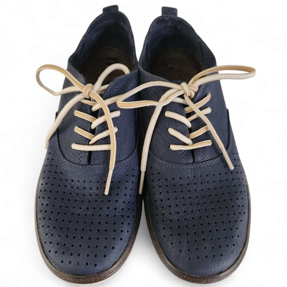 MERRELL Women's Around Town Lace Air blue size 6.5 great condition!